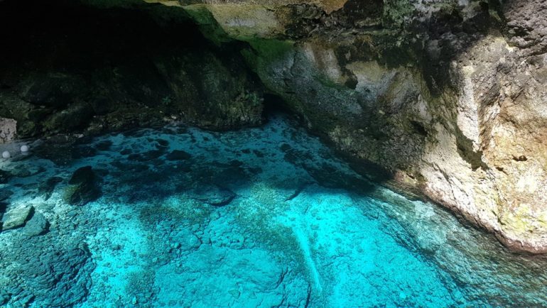 Cenote Hoyo Azul